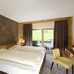 Brugger's Geniesserhotel Lanersbacherhof 4*