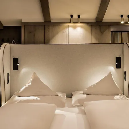 Brugger's Geniesserhotel Lanersbacherhof Hotell
