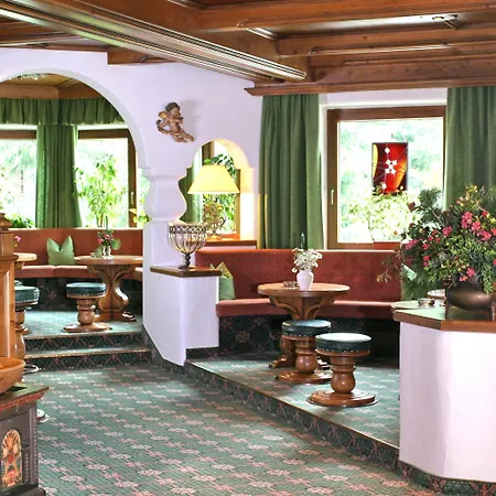 Brugger's Geniesserhotel Lanersbacherhof Hotel 4*