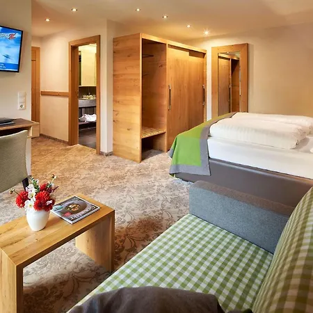 Brugger's Geniesserhotel Lanersbacherhof מלון