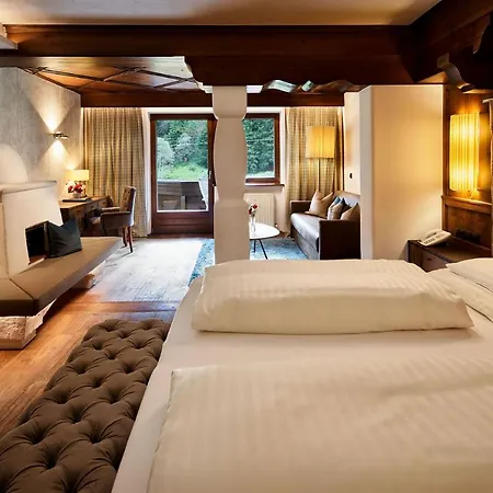 Brugger's Geniesserhotel Lanersbacherhof מלון טוקס