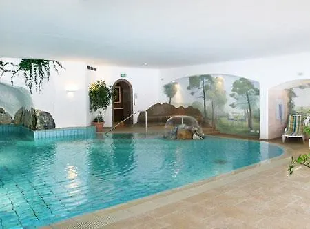 Brugger's Geniesserhotel Lanersbacherhof מלון טוקס